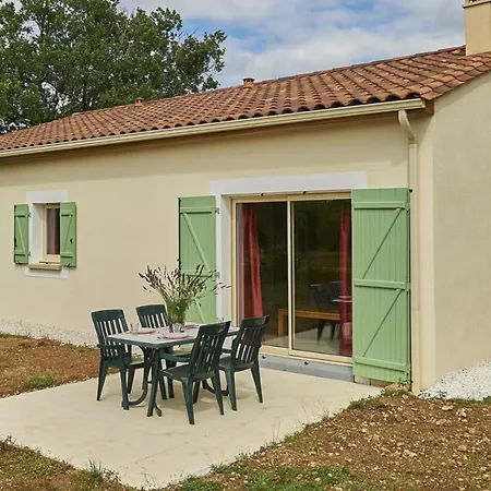 Bungalow 6 Pers. Semi-detached * Lanzac