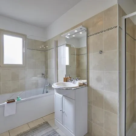 Vila Bungalow 6 Pers. Semi-detached Lanzac