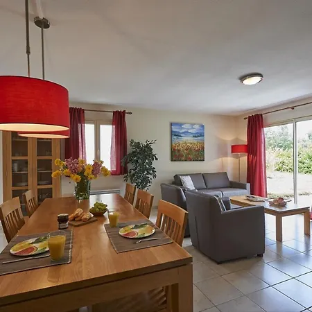 Bungalow 6 Pers. Semi-detached Lanzac